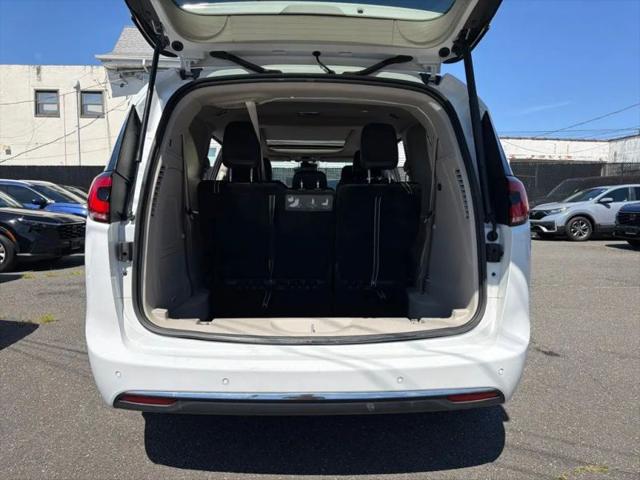 2021 Chrysler Pacifica Touring L AWD