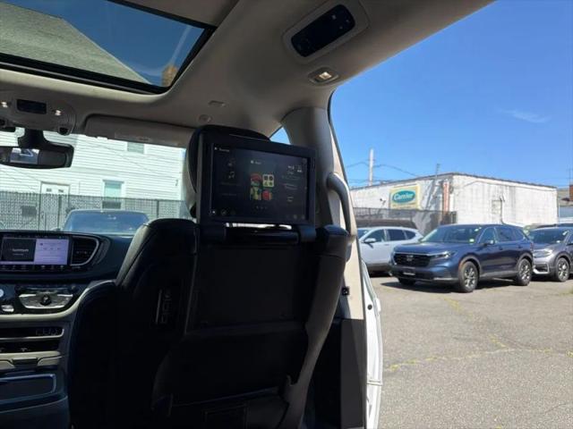 2021 Chrysler Pacifica Touring L AWD