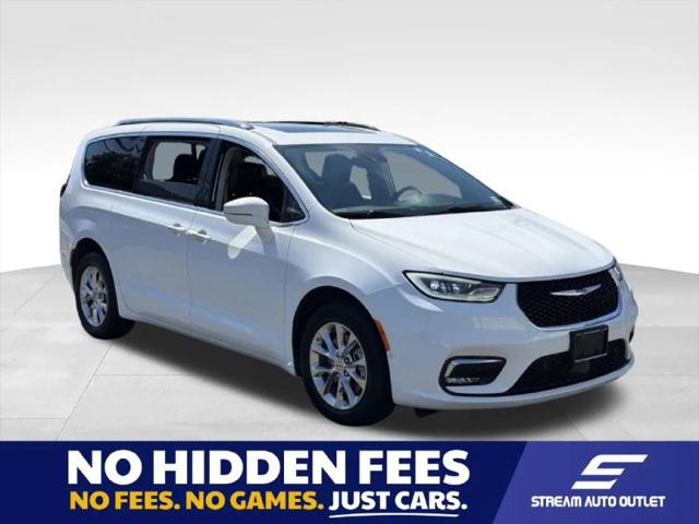 2021 Chrysler Pacifica Touring L AWD for sale in Amityville, NY