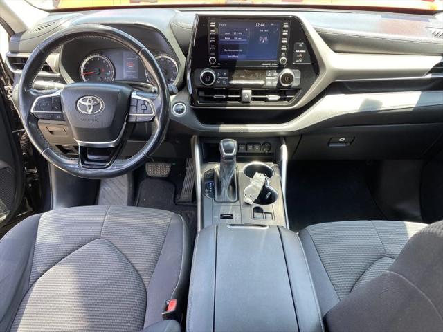 2021 Toyota Highlander LE