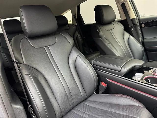 2025 Genesis GV80 2.5T Standard AWD