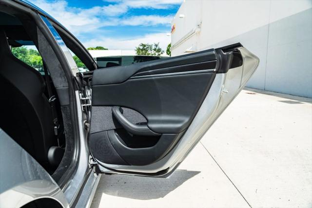 2026 Tesla Model S Plaid