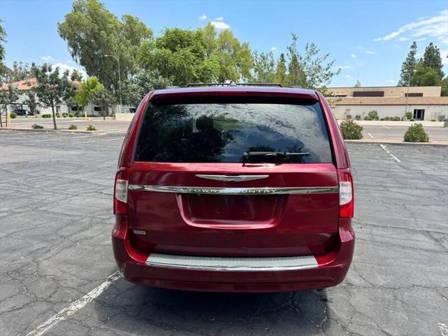 2015 Chrysler Town & Country Touring