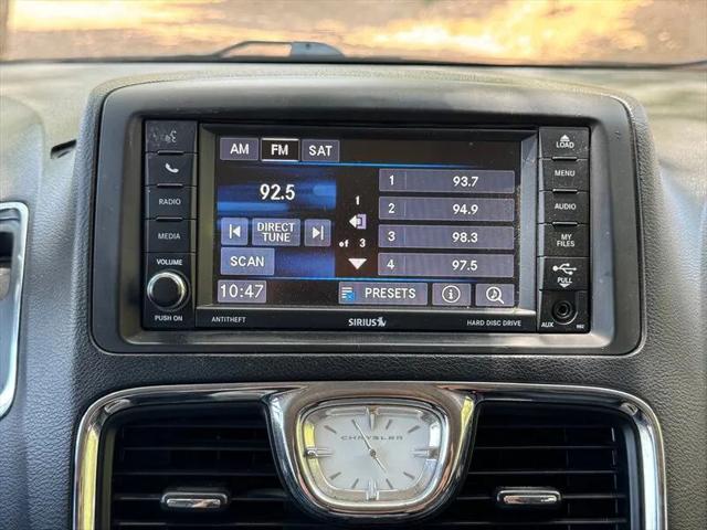 2015 Chrysler Town & Country Touring