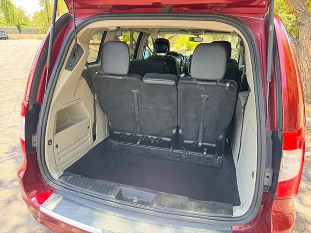 2015 Chrysler Town & Country Touring
