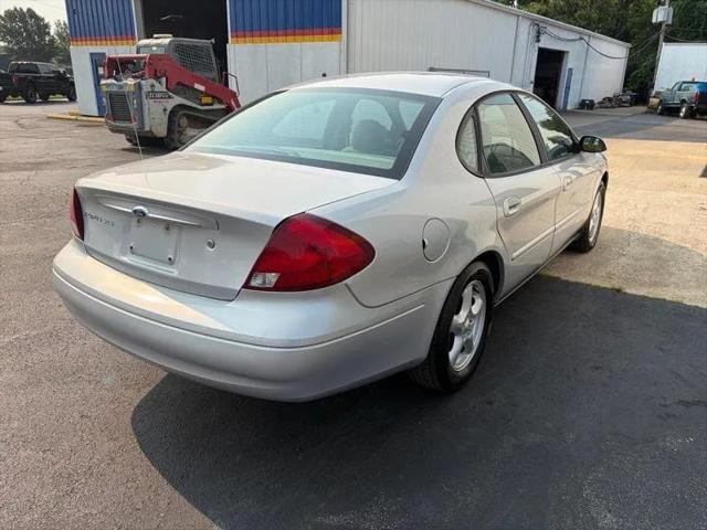 2003 Ford Taurus SES