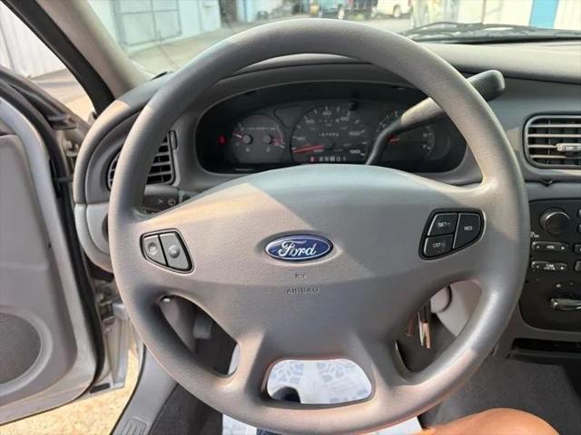 2003 Ford Taurus SES