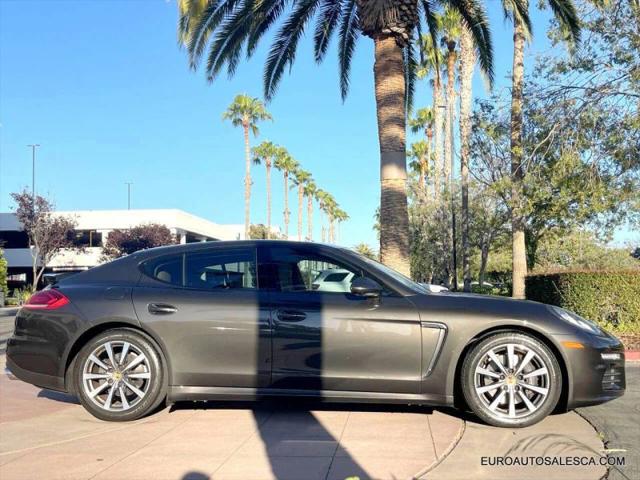 2016 Porsche Panamera 4
