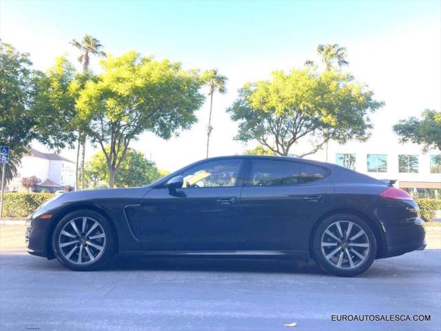 2016 Porsche Panamera 4