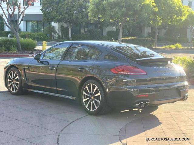 2016 Porsche Panamera 4