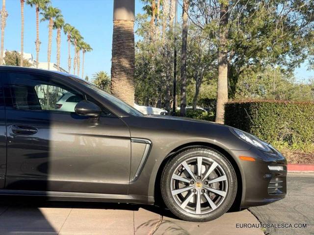 2016 Porsche Panamera 4