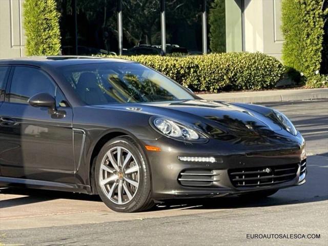 2016 Porsche Panamera 4