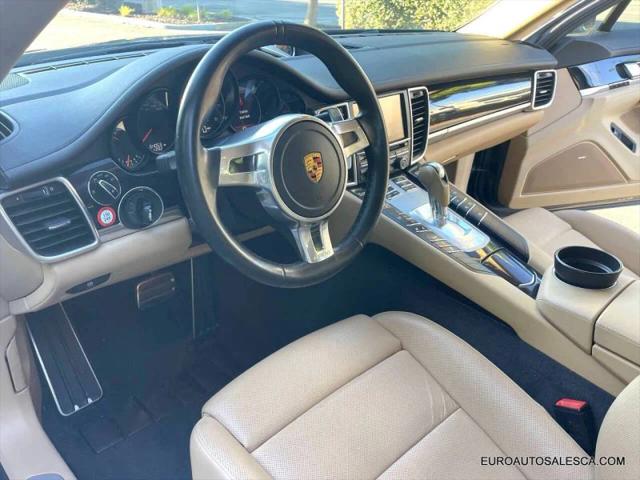 2016 Porsche Panamera 4