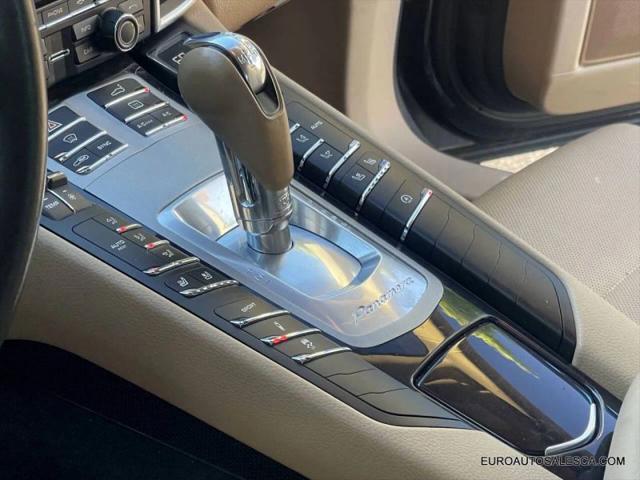 2016 Porsche Panamera 4