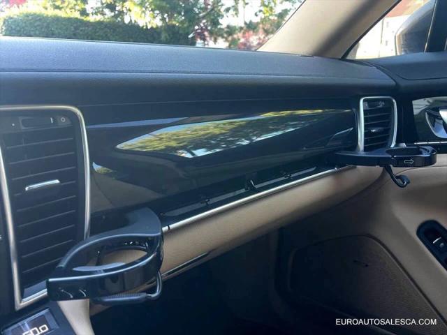 2016 Porsche Panamera 4