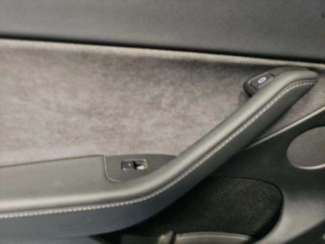 2025 Tesla Model Y Long Range Dual Motor Rear-Wheel Drive