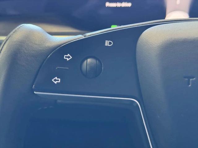 2023 Tesla Model X Standard Range