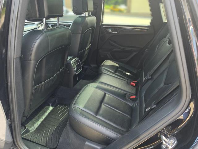 2017 Porsche Macan Base