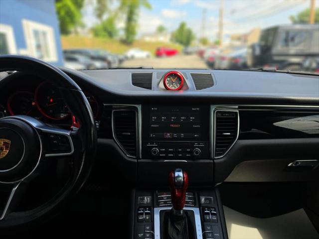 2017 Porsche Macan Base
