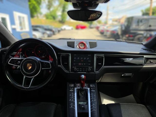 2017 Porsche Macan Base
