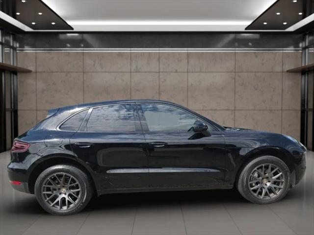 2017 Porsche Macan Base