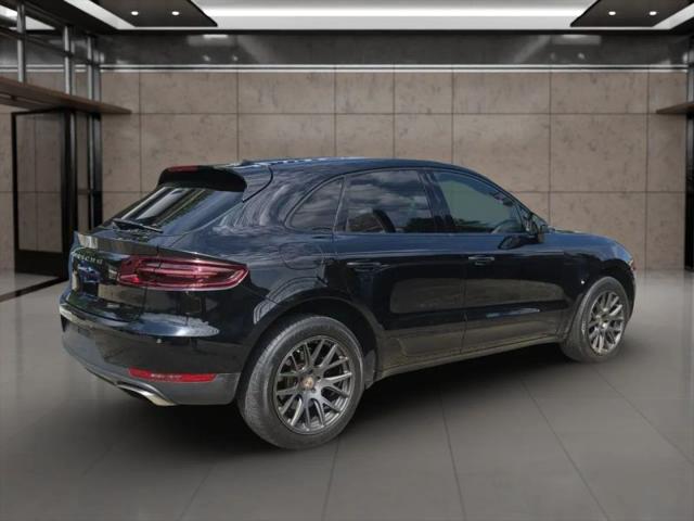 2017 Porsche Macan Base