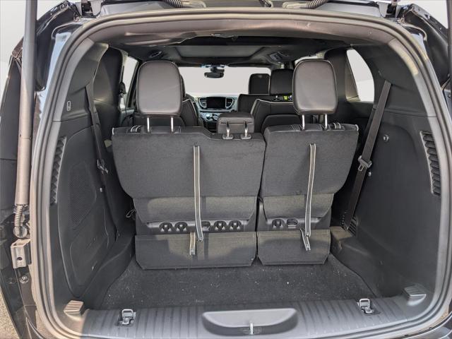 2027 Chrysler Pacifica Limited