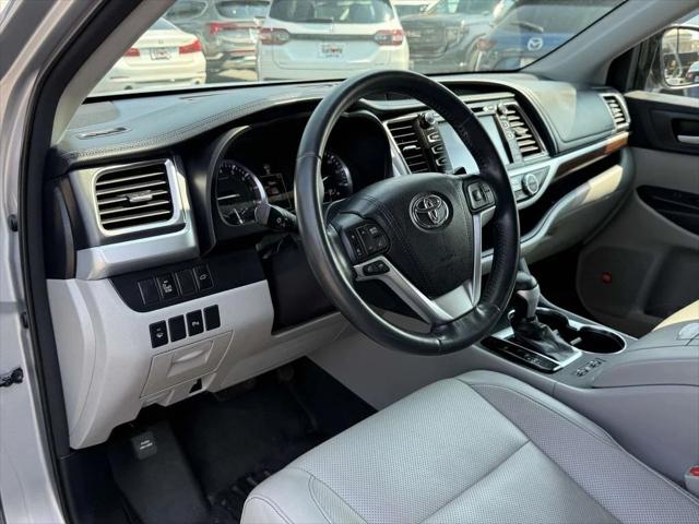 2016 Toyota Highlander Limited V6