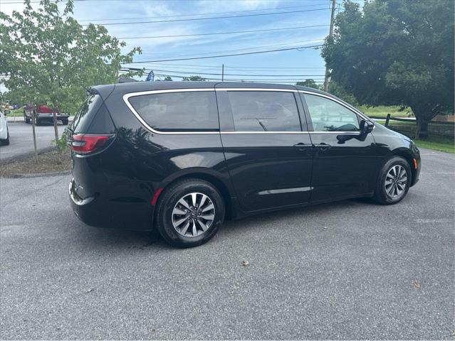 2024 Chrysler Pacifica Hybrid Select 2024 Chrysler Pacifica Hybrid Select