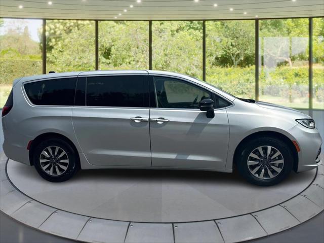 2024 Chrysler Pacifica Hybrid Select 2024 Chrysler Pacifica Hybrid Select