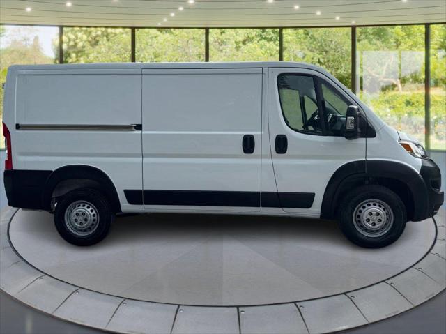 2025 RAM ProMaster 2500 Cargo Van Tradesman Low Roof 136 WB w/Pass Seat