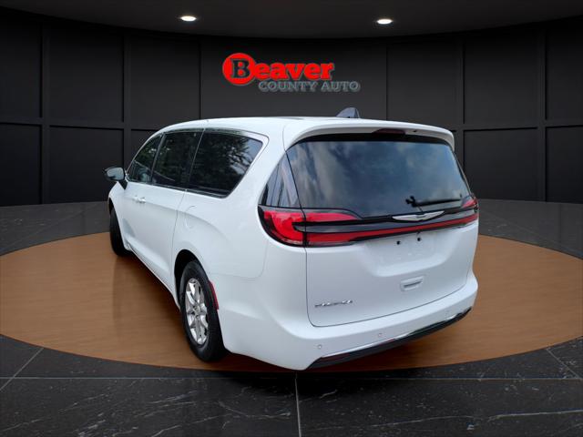 2025 Chrysler Pacifica Select 2025 Chrysler Pacifica Select
