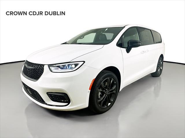 2026 Chrysler Pacifica Select AWD for sale in Dublin, OH