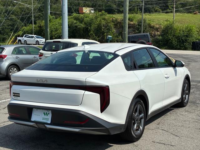 2025 Kia K4 LXS