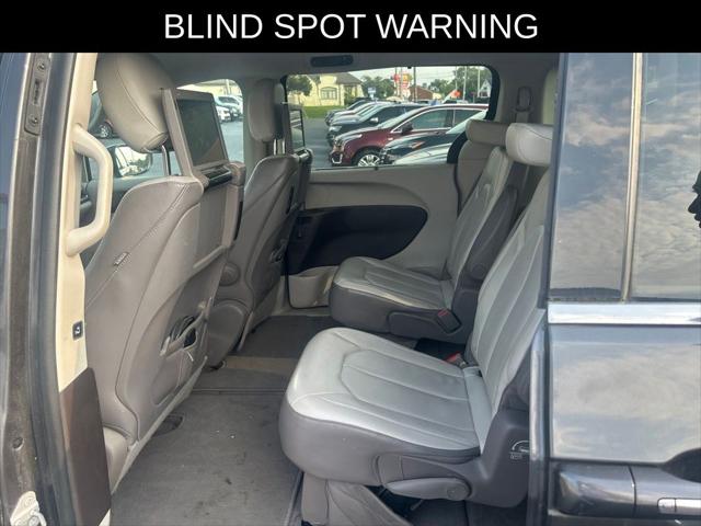 2017 Chrysler Pacifica Touring-L Plus