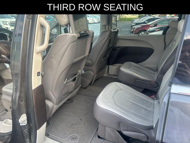2017 Chrysler Pacifica Touring-L Plus