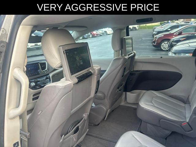 2017 Chrysler Pacifica Touring-L Plus
