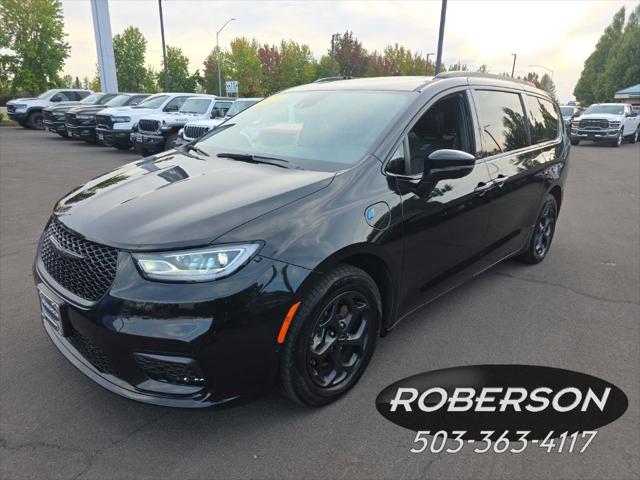 2023 Chrysler Pacifica Hybrid Limited for sale in Salem, OR