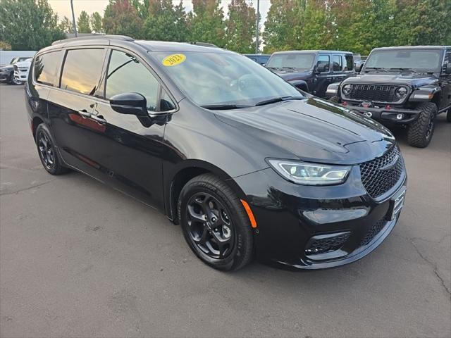 2023 Chrysler Pacifica Hybrid Limited
