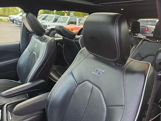 2023 Chrysler Pacifica Hybrid Limited