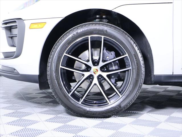 2026 Porsche Macan AWD