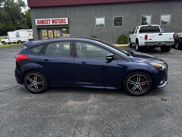 2016 Ford Focus ST 4dr Hatchback for sale in Riverside, MO