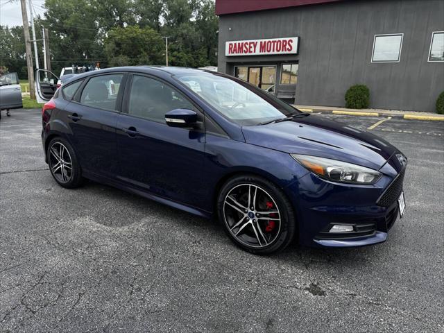 2016 Ford Focus ST 4dr Hatchback