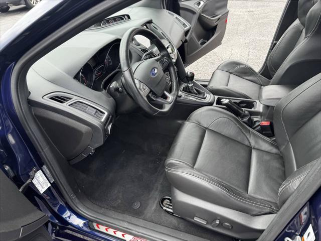 2016 Ford Focus ST 4dr Hatchback