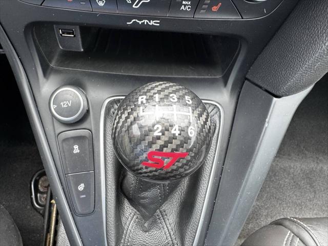 2016 Ford Focus ST 4dr Hatchback