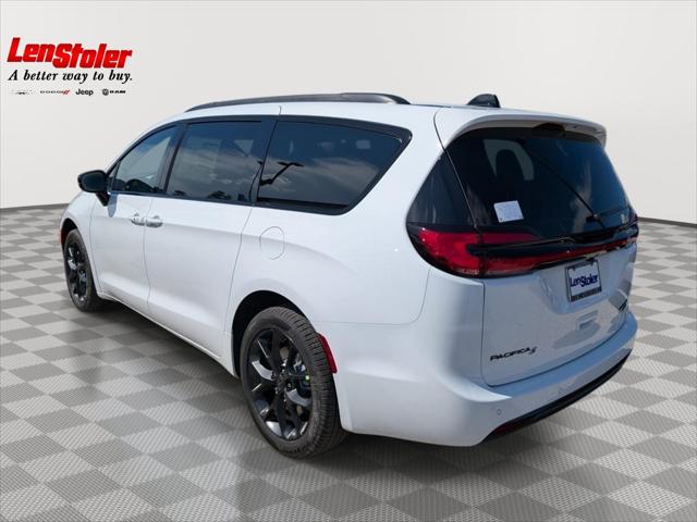2027 Chrysler Pacifica Limited