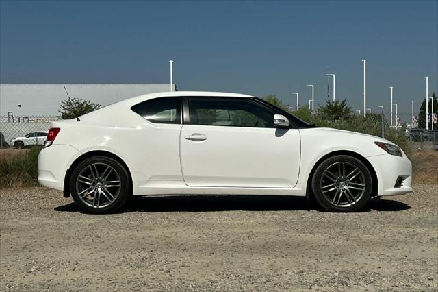 2012 Scion tC 2dr HB Auto