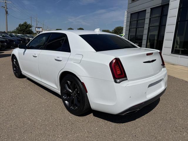 2021 Chrysler 300 300S