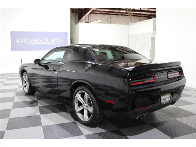 2017 Dodge Challenger SXT