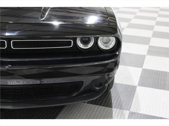 2017 Dodge Challenger SXT